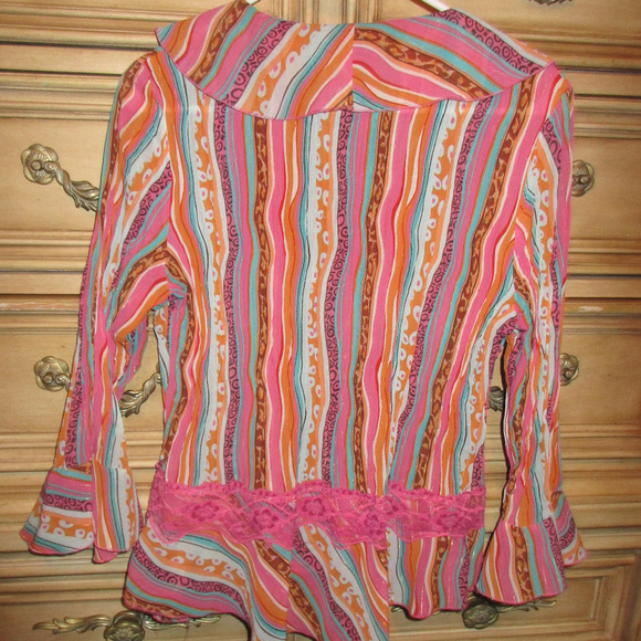 Lace & Ruffle - Picture 4 of 6